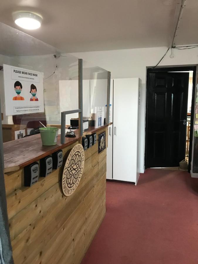 בושמילס Finn Mccools Giants Causeway Hostel מראה חיצוני תמונה