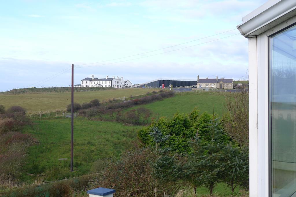 בושמילס Finn Mccools Giants Causeway Hostel מראה חיצוני תמונה
